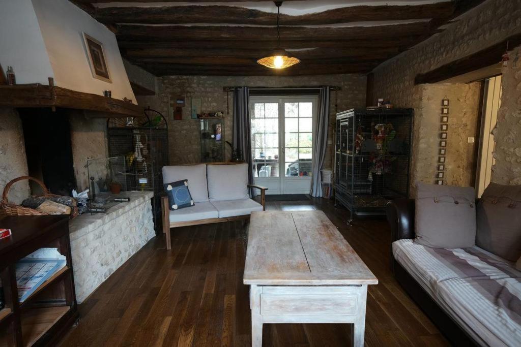 Ancienne Maison Des Templiers Gouillons Buitenkant foto